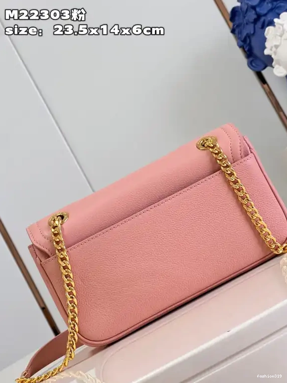 LOUIS VUITTON cm TWIST-23.5*14*6 0502